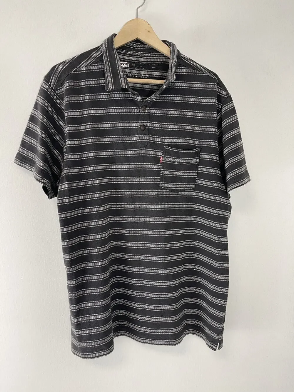 Levis Polo Shirt Mens XL Slim Fit Gray Striped Short Sleeve Golf Knit A1